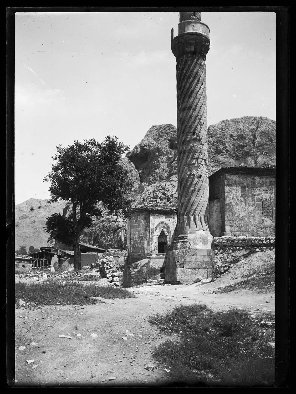 Turbé et minaret